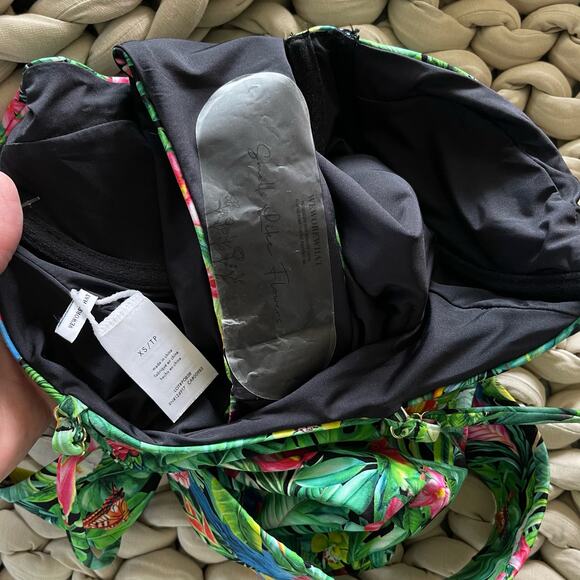 NWT Weworewhat Danielle One Piece Swimsuit Palm Green Size XS Tropical Belted - Picture 16 of 16